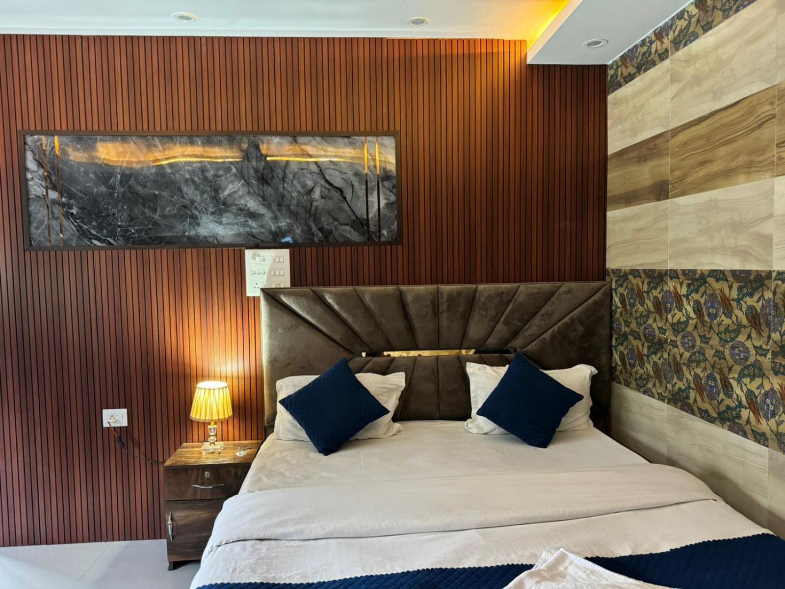 Hotel Dev Ganga リシケーシュ エクステリア 写真