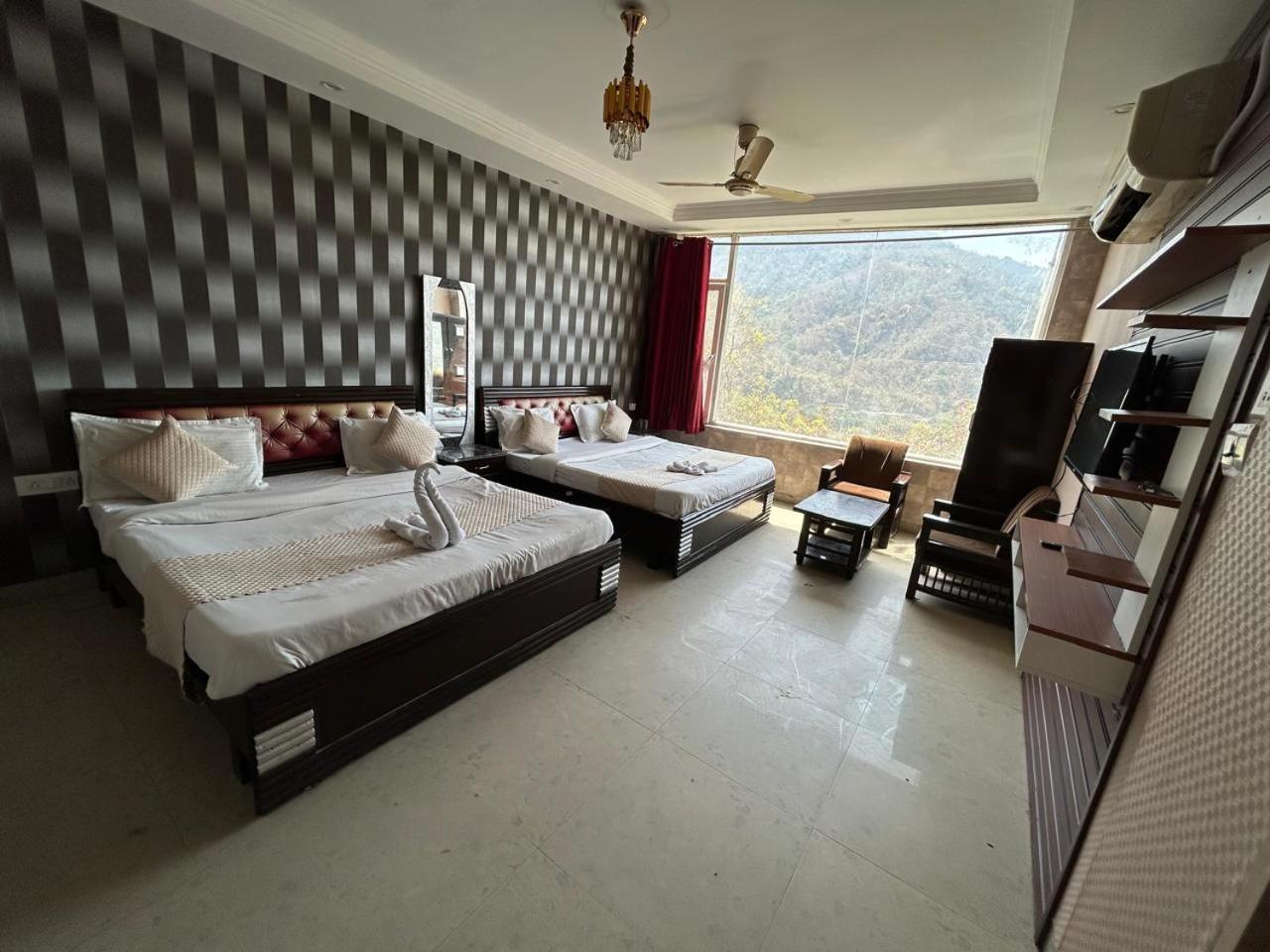 Hotel Dev Ganga リシケーシュ エクステリア 写真