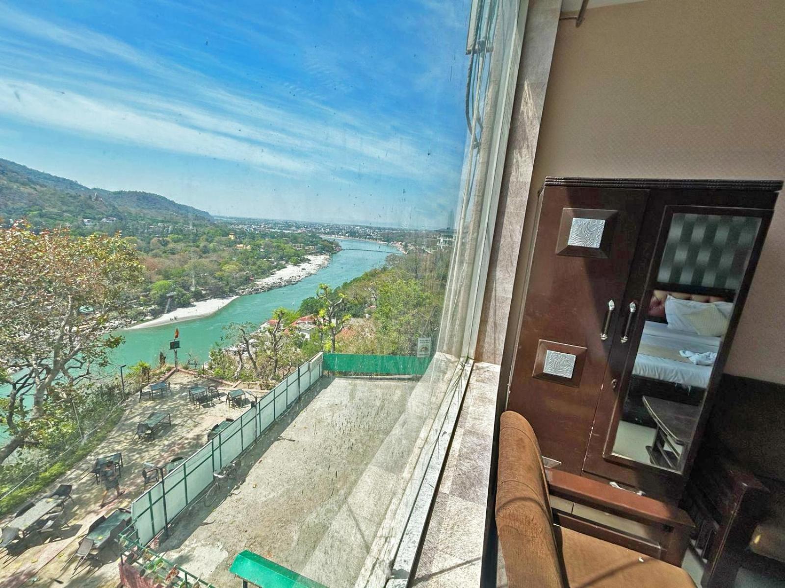 Hotel Dev Ganga リシケーシュ エクステリア 写真