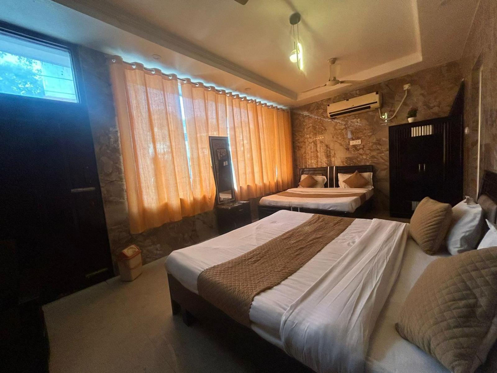 Hotel Dev Ganga リシケーシュ エクステリア 写真