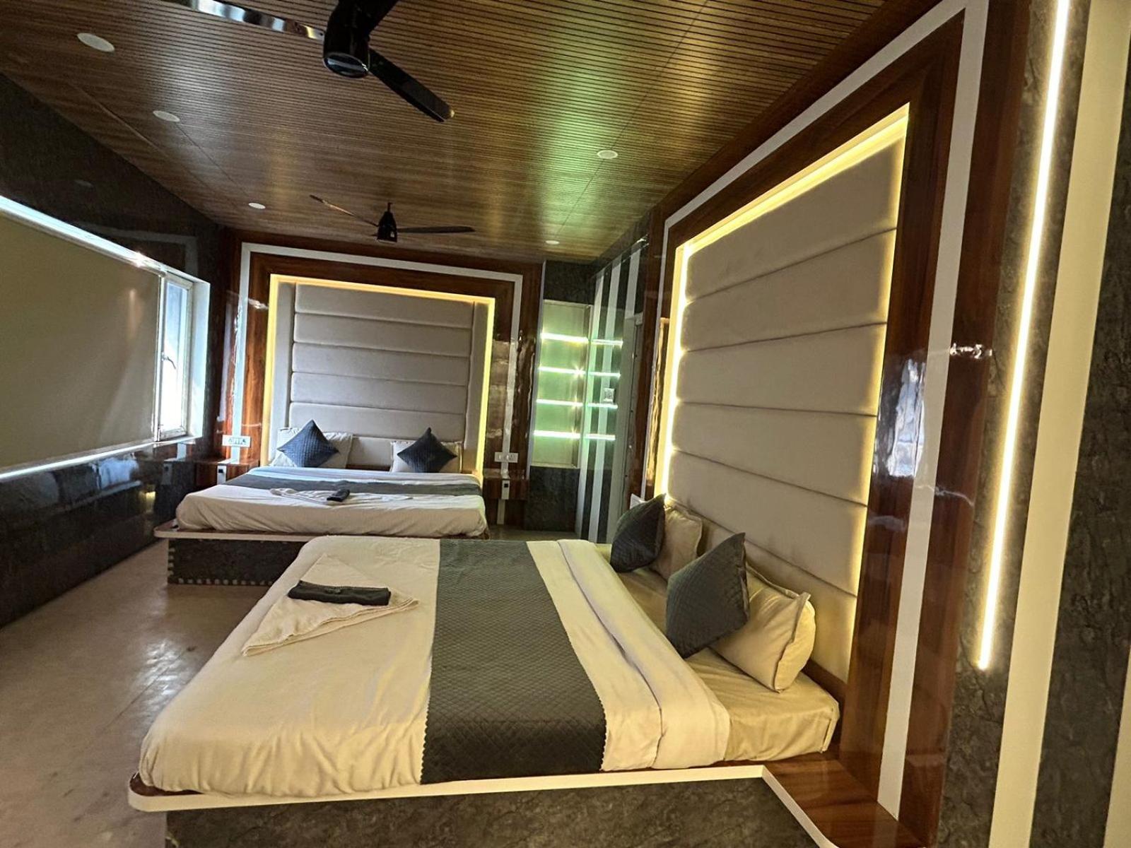 Hotel Dev Ganga リシケーシュ エクステリア 写真